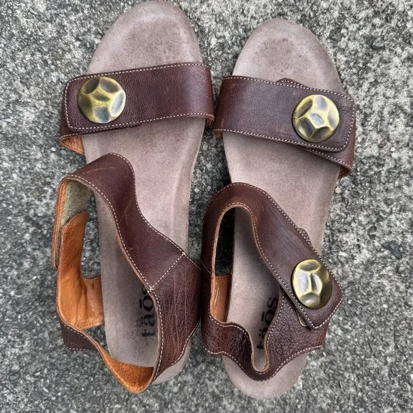 Taos Women's Carousel 3 Tan Leather Wedge Sandals Size 41 US 10 Comfort Casual - Picture 11 of 13
